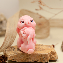 Мама с зайченком