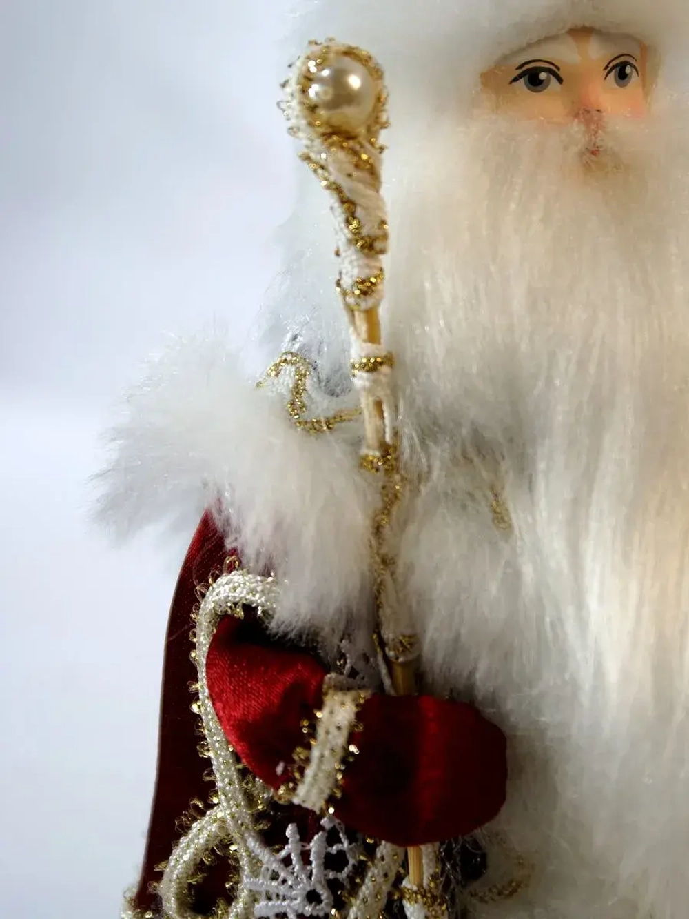 Кукла коллекционная Дед Мороз в кружевной шубе