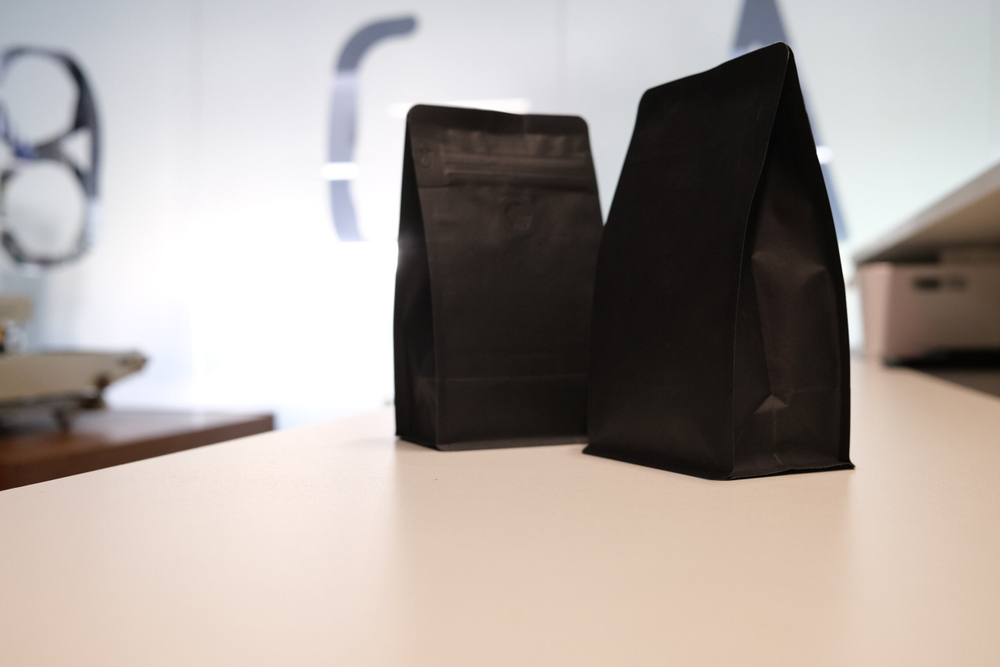 Пакет для кофе 0,25 кг (Квадропак — чёрный крафт)