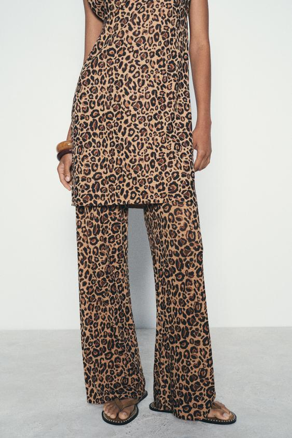 ZARA ДЛИННЫЙ ТРИКОТАЖНЫЙ ТОП С АНИМАЛИСТИЧЕСКИМ ПРИНТОМ, ЛЕОПАРДОВЫЙ