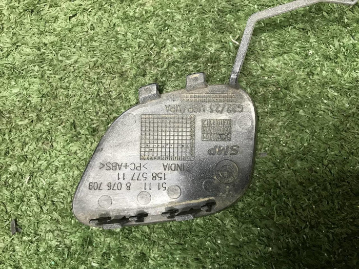 Заглушка буксировочного крюка BMW 4er G22 (20-нв)