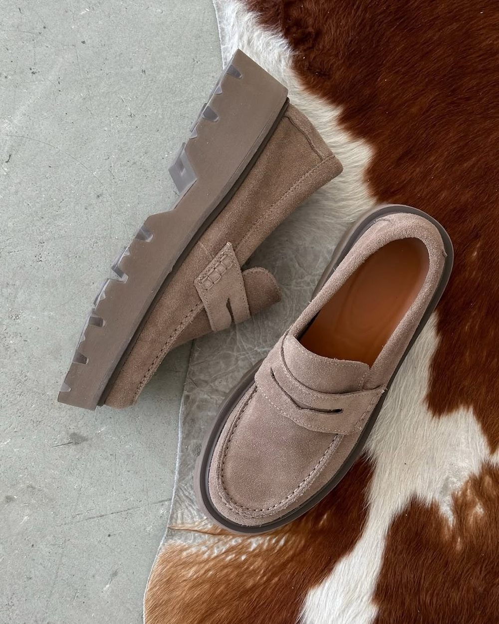 Лоферы из натуральной замши