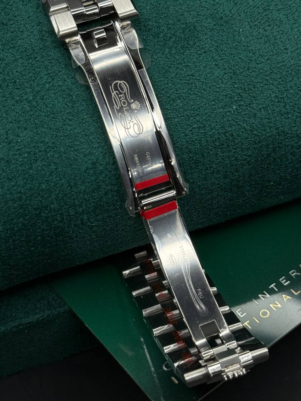 Часы Rolex Land-Dweller Deep White Dial Honeycomb Decor