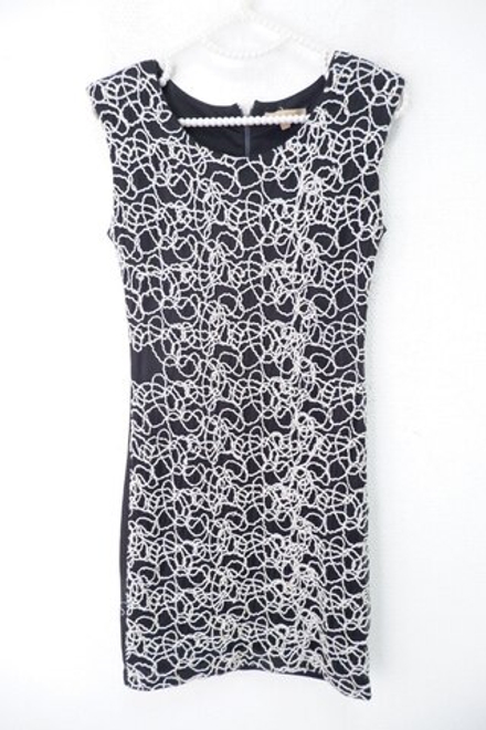 Платье монохромное 44/46 размер