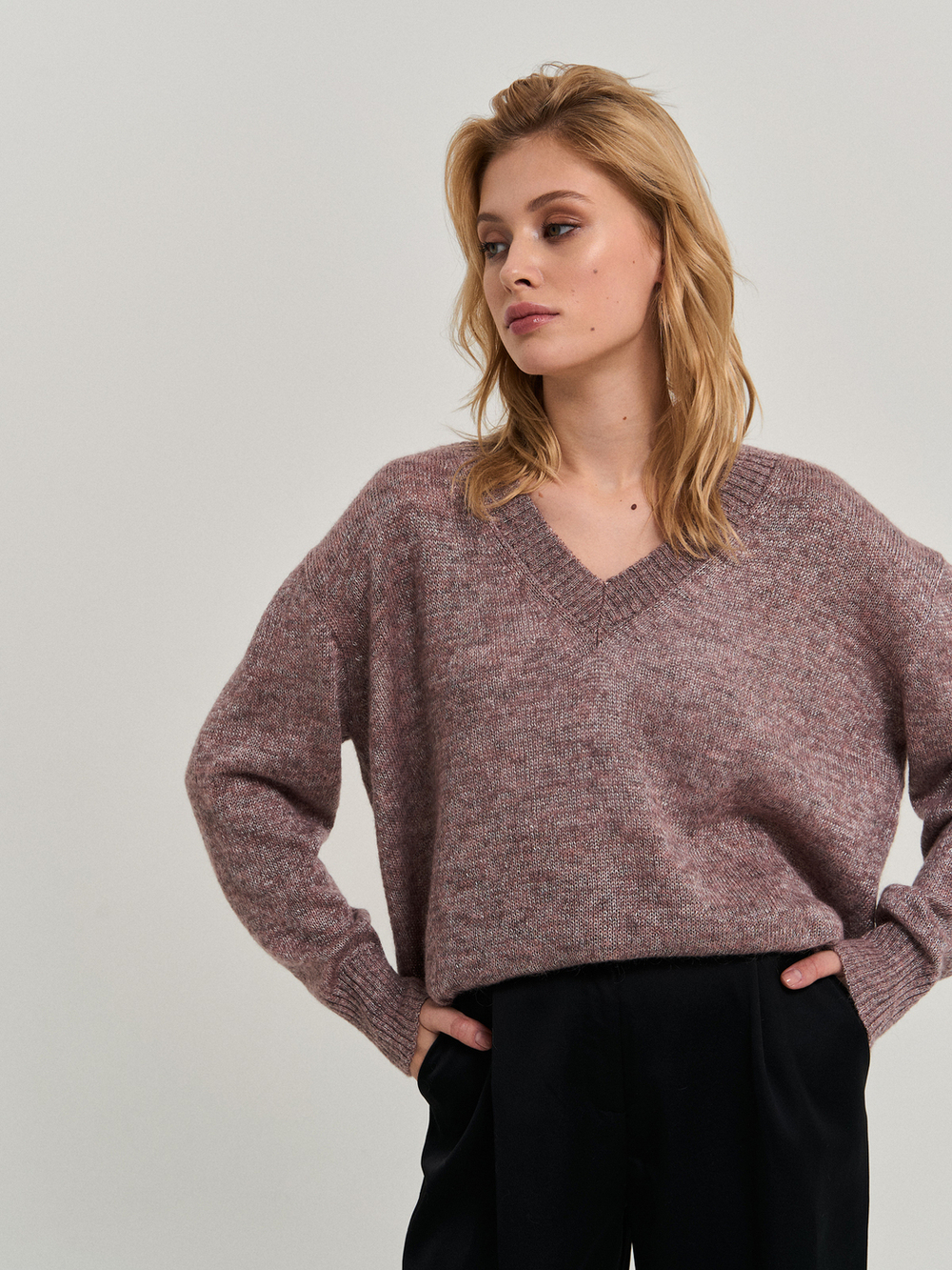 Пуловер розовый