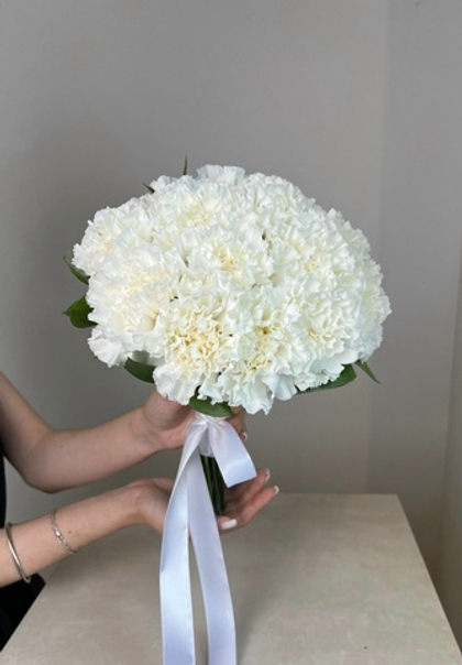 Букет невесты в белых тонах