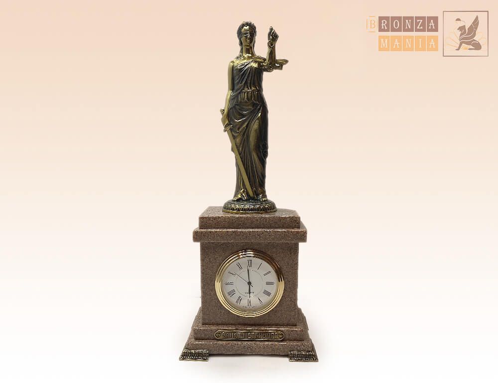 часы Фемида - богиня Правосудия гранит