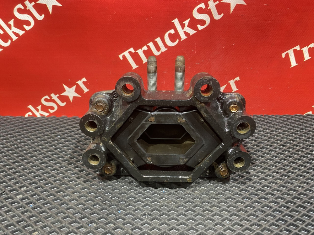 Подушка двигателя 2020г