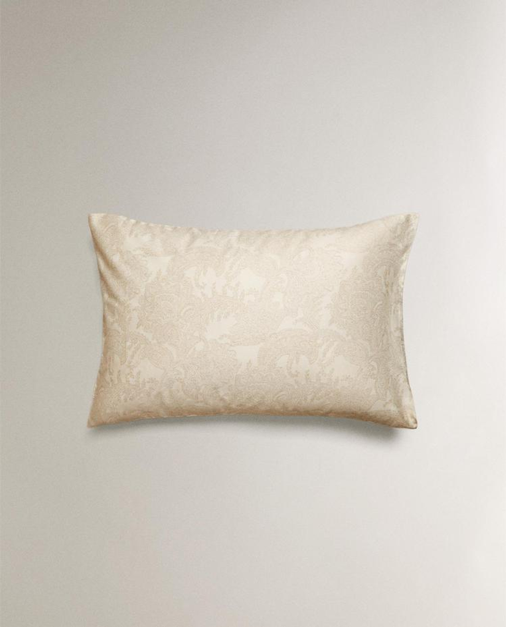 ZARA HOME САТИНОВАЯ НАВОЛОЧКА С ПРИНТОМ, ЭКРЮ