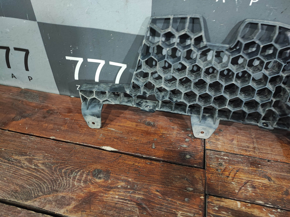 Усилитель переднего бампера нижний LADA Vesta 15-нв Б/У Оригинал 8450006689