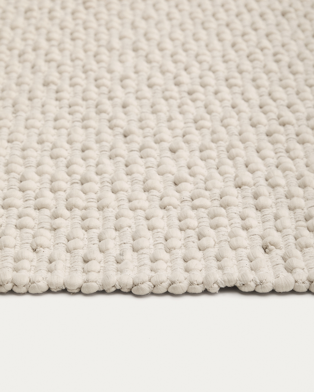 Ковер Mascarell из хлопка и полиэстера белого цвета 160 x 230 см