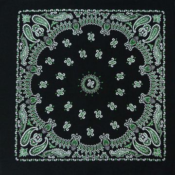 Бандана чёрная с бело-зелёными огурцами (020)