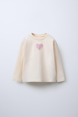 ZARA ФУТБОЛКА С НАШИВКОЙ С АНИМАЛИСТИЧЕСКИМ ПРИНТОМ, ЖЕЛТОВАТО-БЕЛЫЙ