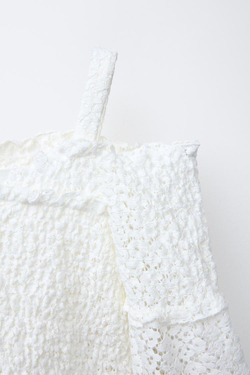 ZARA ТОП ИЗ РЕЛЬЕФНОЙ ТКАНИ С ЗАПÁХОМ, ЭКРЮ