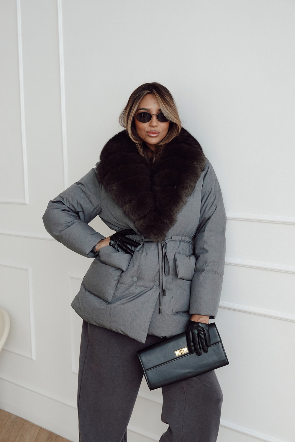 Пуховик на кулиске с английским воротником