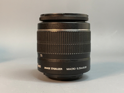 Canon 550D Kit 18-55mm 3.5-5.6 IS II 19.700 кадров