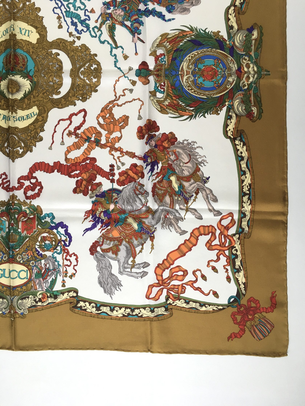 Платок Gucci «Louis XIV»