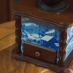 Коллекционная настольная кофемолка