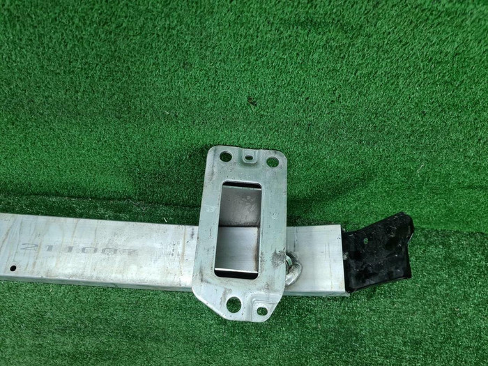 Усилитель передний Genesis G80 2 (2020-н.в.)