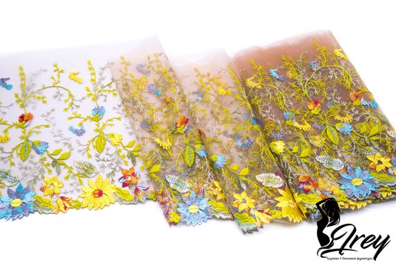 05-110 Вышивка на неэл. сетке 21 см, телесный/желтый/голубой/салатовый (правая)