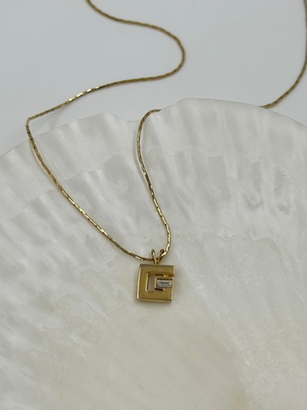 Кулон-лого Givenchy