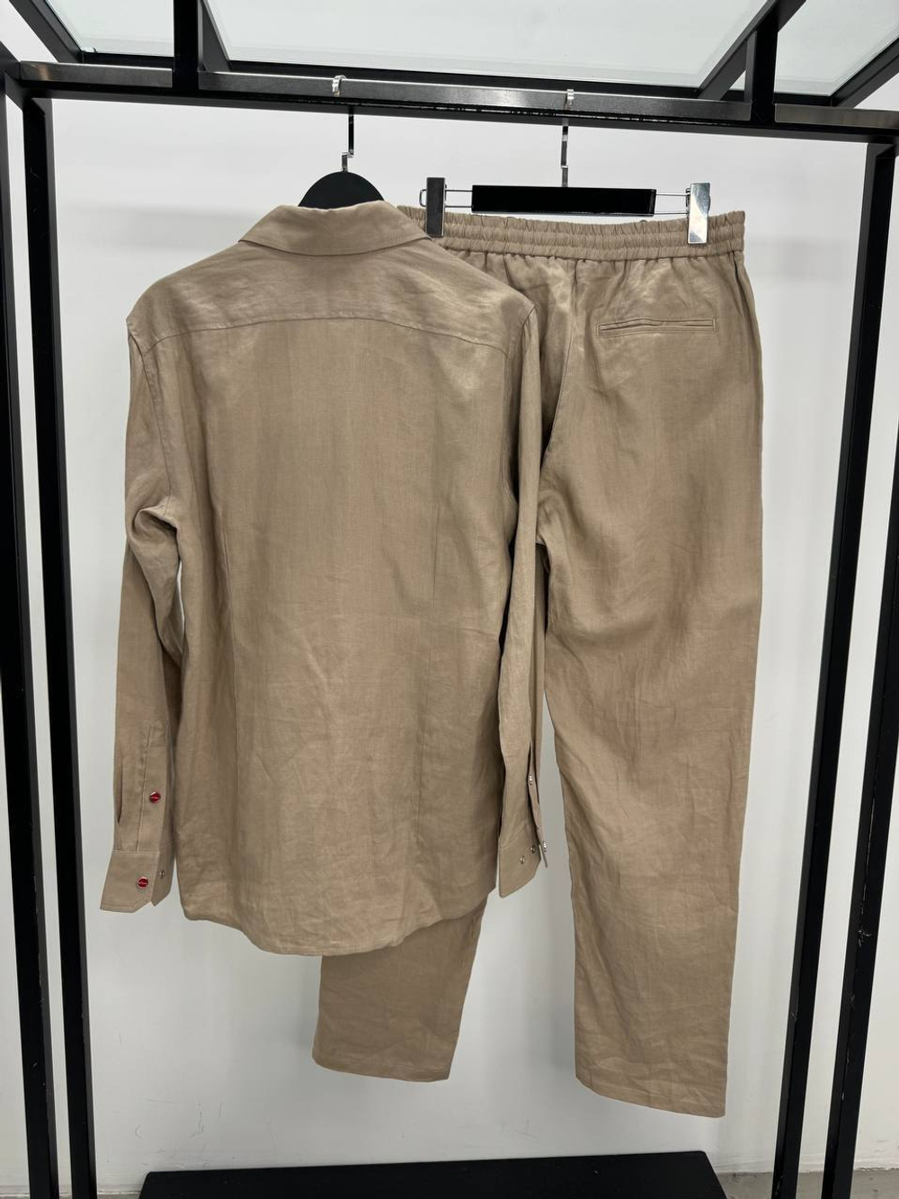 Льняной костюм Kiton