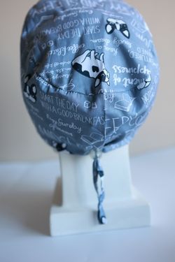 Медицинский колпак (Принт «Мопсы на сером»)