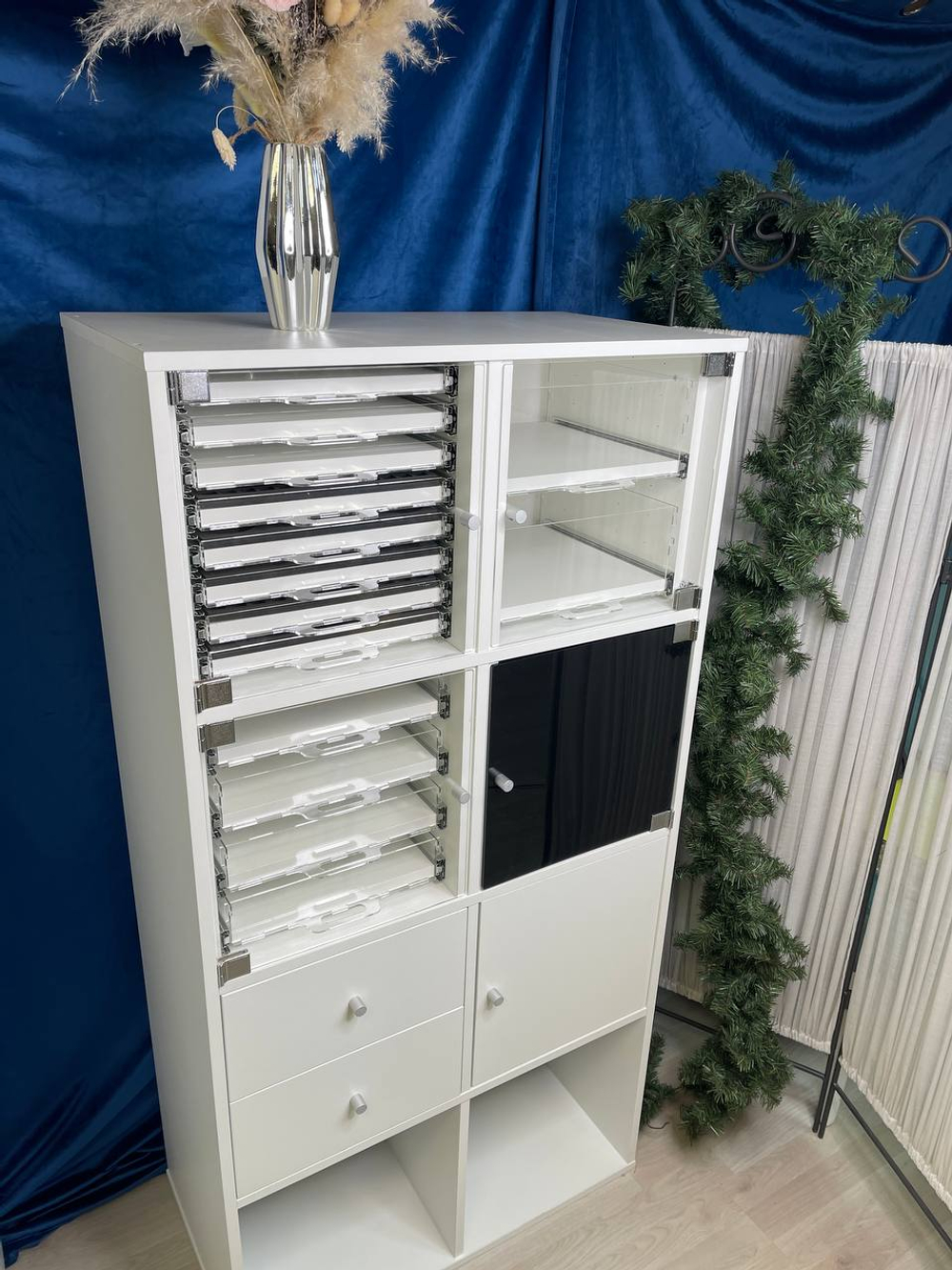 QBox Дверка из оргстекла