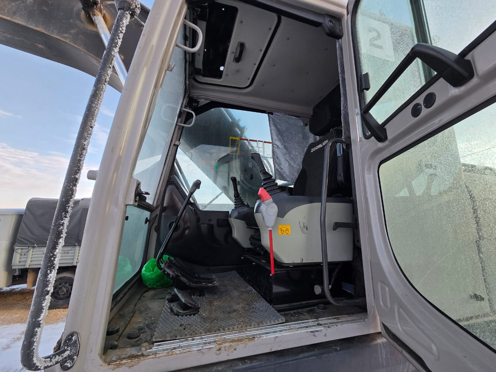 Zoomlion ZE215 Экскаватор ZE215E (Дизельный, 5,9 л, 152 л.с., АТ)