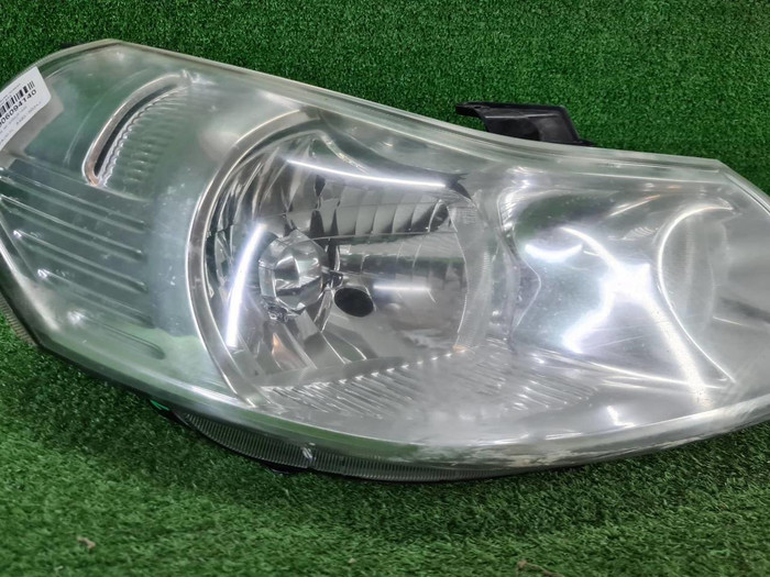 Фара правая Suzuki SX4 (2006-2014) галоген хэтчбек