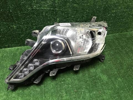 Битая Фара левая Toyota LC Prado 150 (13-17) LED