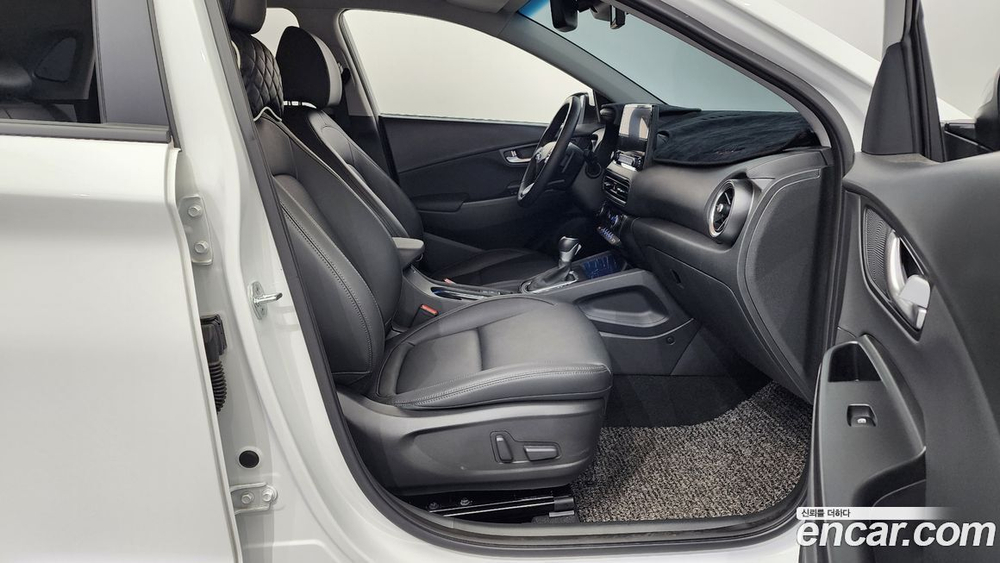 Hyundai The New KONA Бензин 2.0 2WD (03.2022)