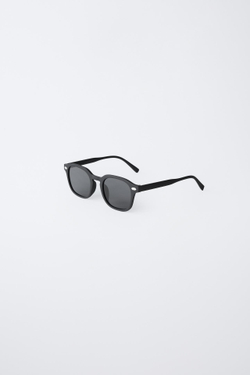 ZARA СОЛНЦЕЗАЩИТНЫЕ ОЧКИ В ПРОРЕЗИНЕННОЙ ОПРАВЕ, ЧЕРНЫЙ