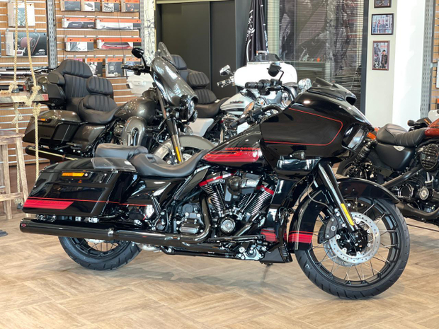 CVO Road Glide 117 Harley-Davidson 2021 Black Hole