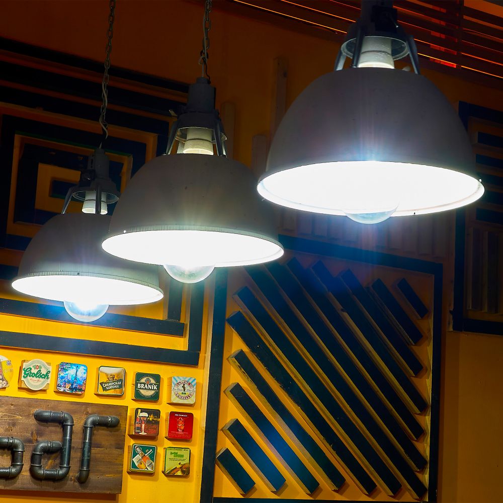 LED-G125-10W-NW-E27-CL PLS02WH Лампа светодиодная. Форма шар. прозрачная. Серия Sky. Белый свет 4000К. Картон. ТМ Uniel.