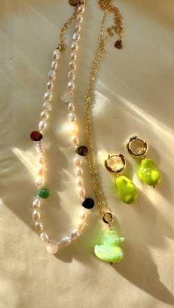 Ожерелье Лепесток из жемчуга и камней