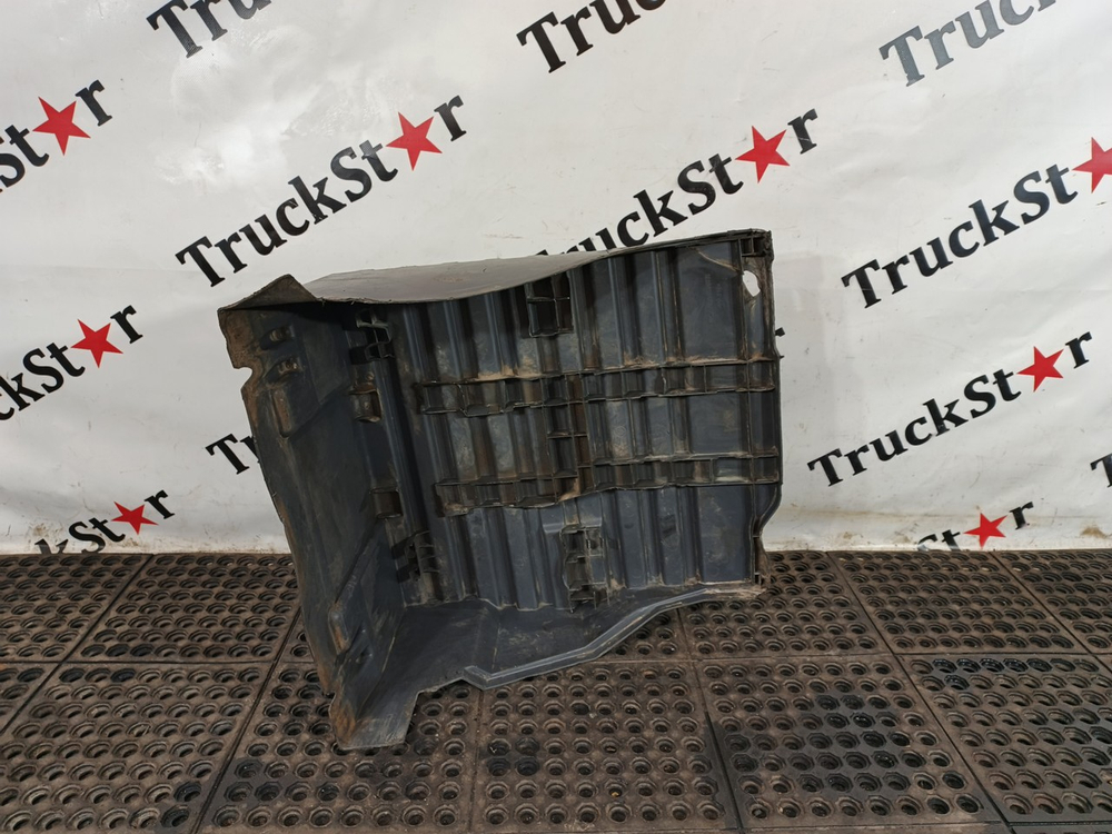 Крышка ящика АКБ