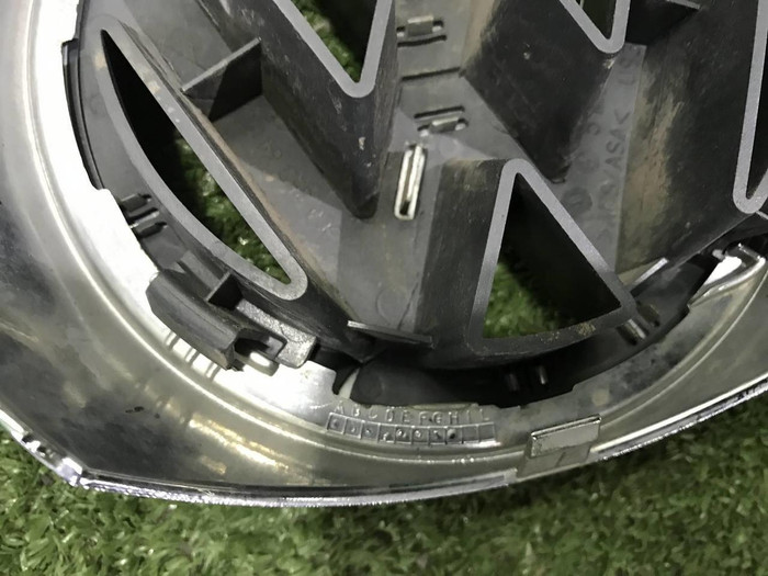 Накладка решетки радиатора VW Touareg 1 (06-10)