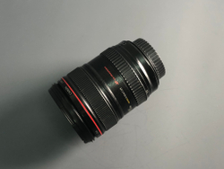 Canon 24-105mm 4L IS USM (С царапиной на линзе)
