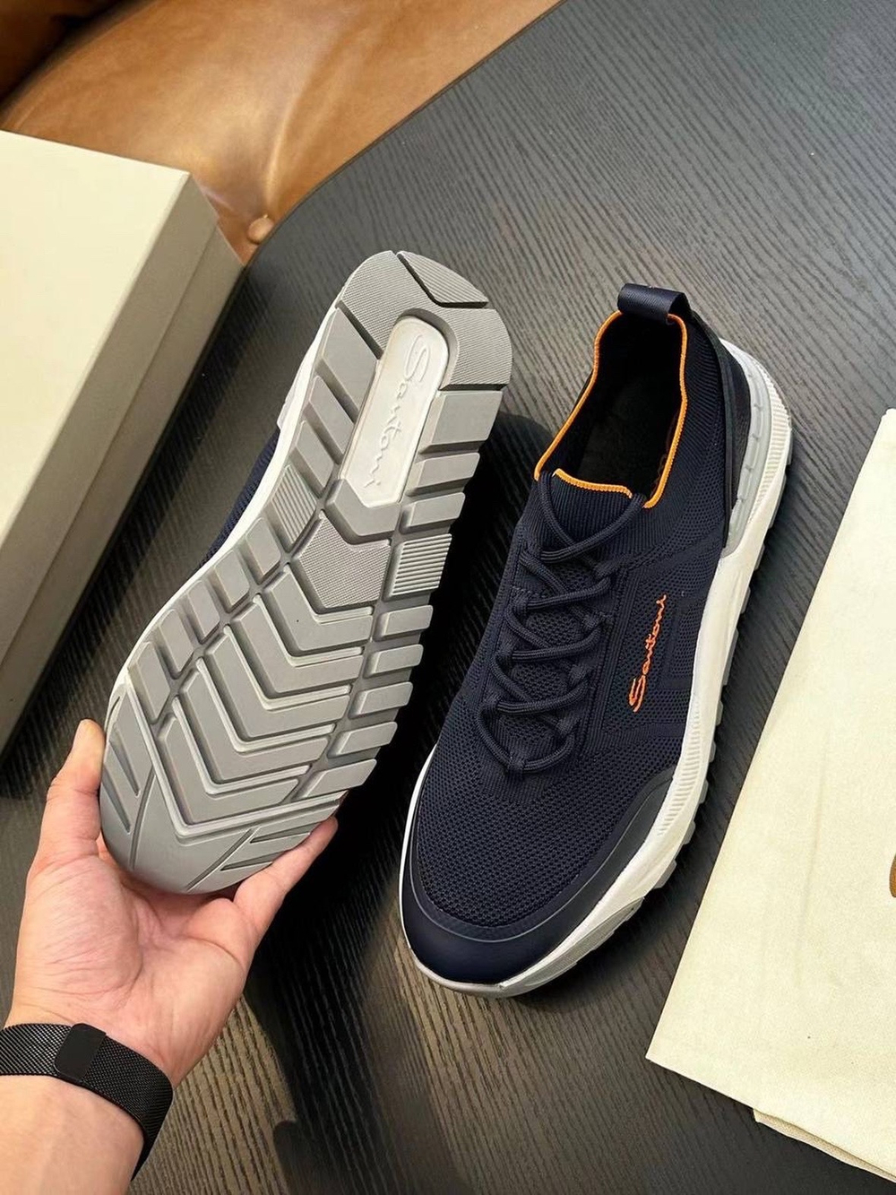 Кроссовки Santoni
