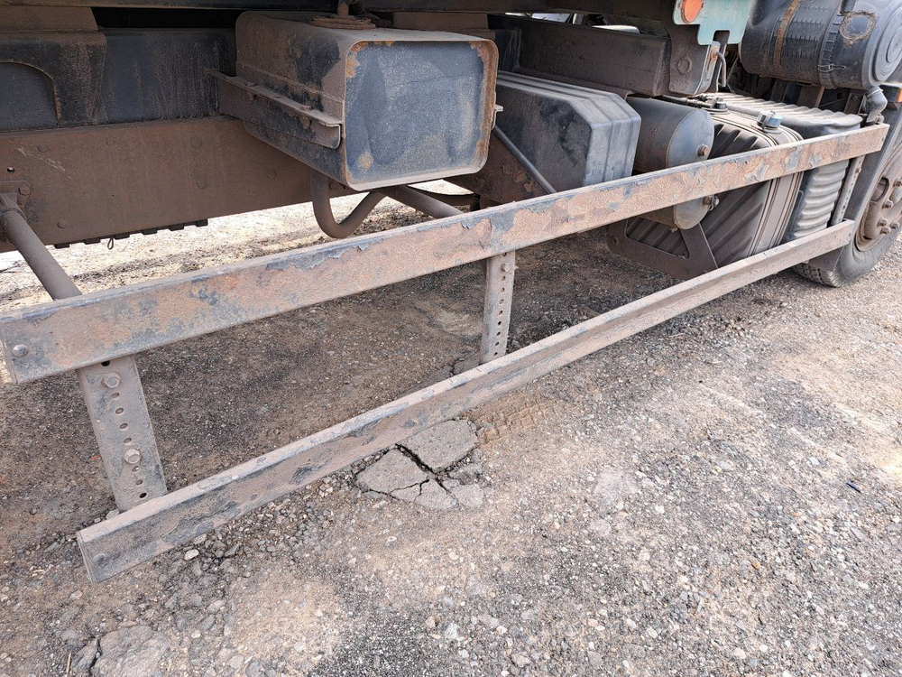 Планета 5529* на шасси КамАЗ 65115 6x4 Зерновоз 552907 (Дизельный, 11,8 л, 300 л.с., МТ)