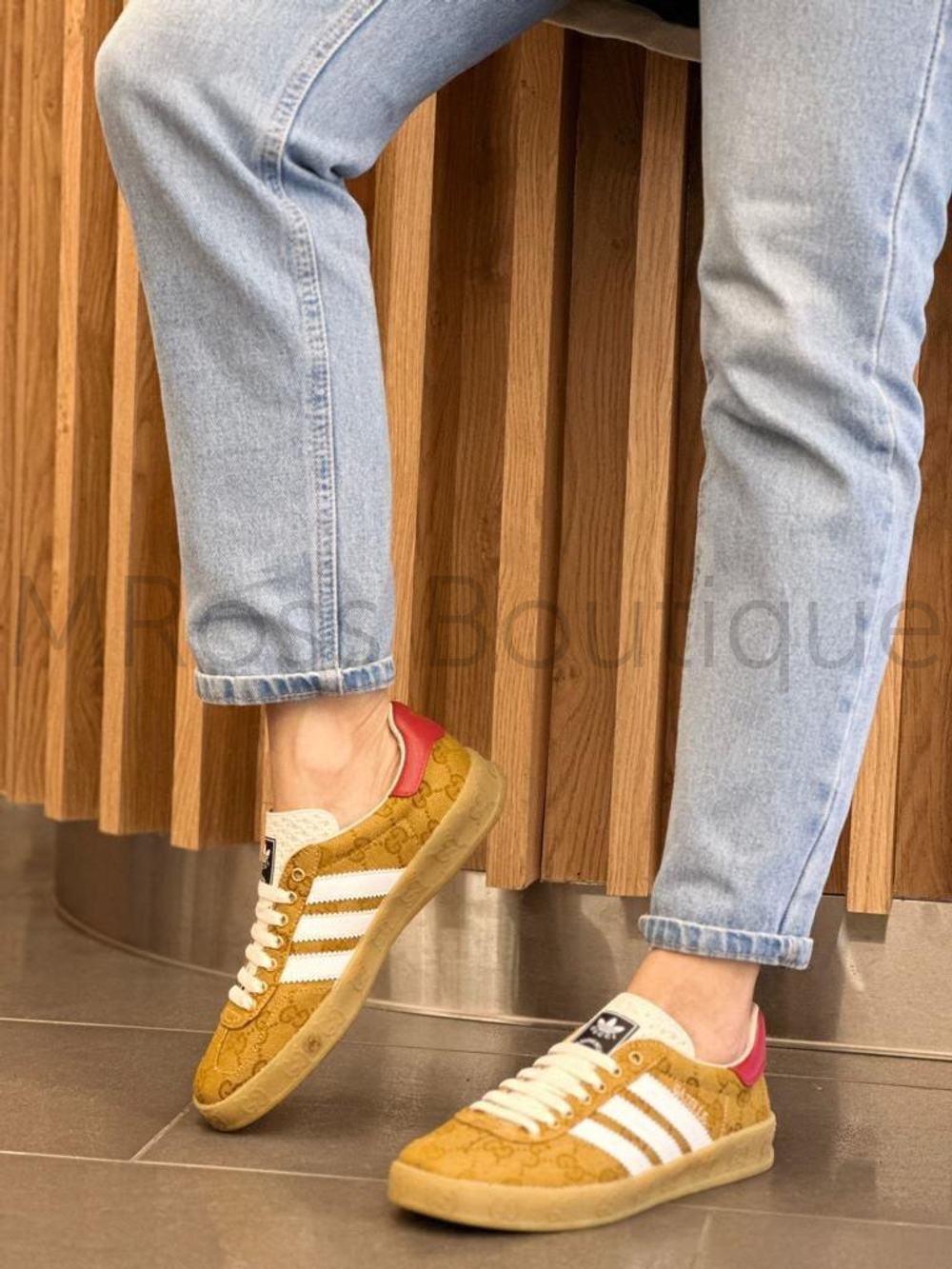 Женские кеды Gazelle adidas x Gucci