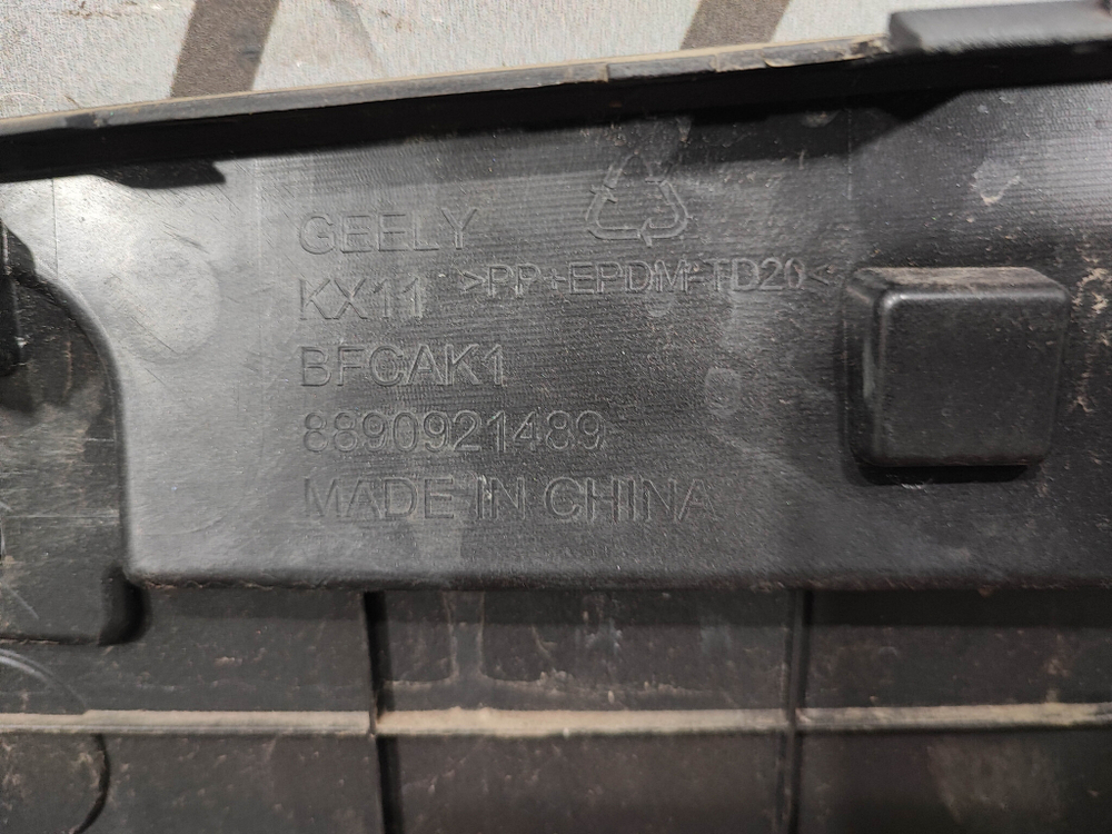 Бампер передний Geely Monjaro 21-нв Б/У Оригинал 8890921489