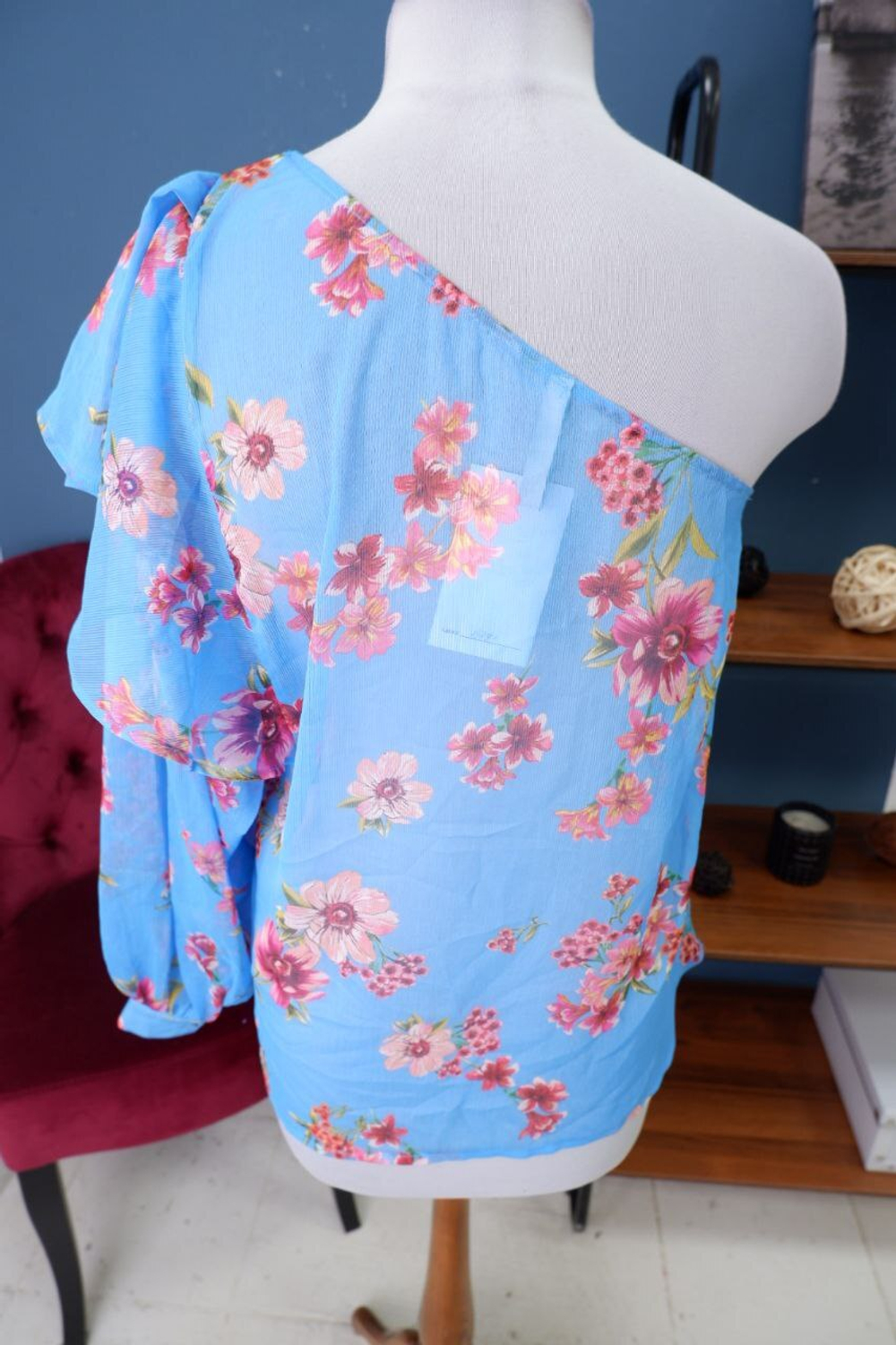 Блузка Stradivarius с цветами 48 размер