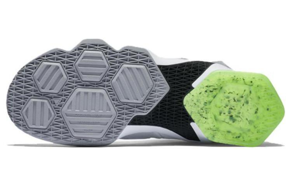 Lebron 13 command force store