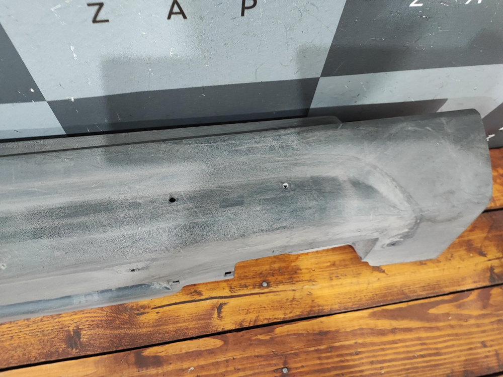 Накладка порога правого Volvo V40 Cross Country 12-16 Б/У Оригинал 31290542