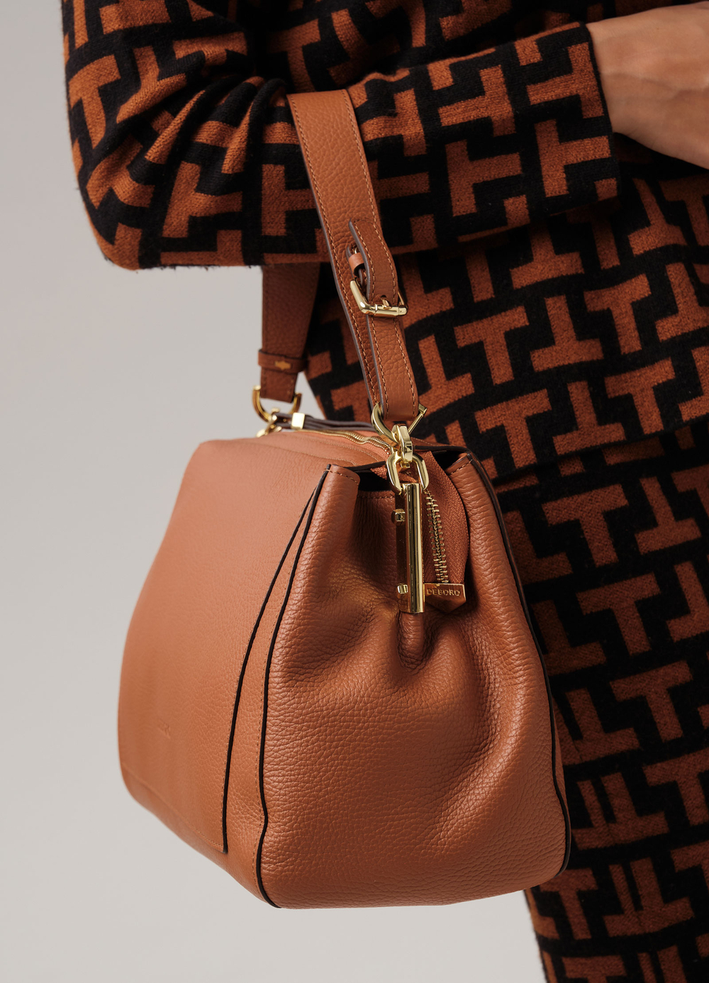 Сумка Deboro 31097 коричневый камень