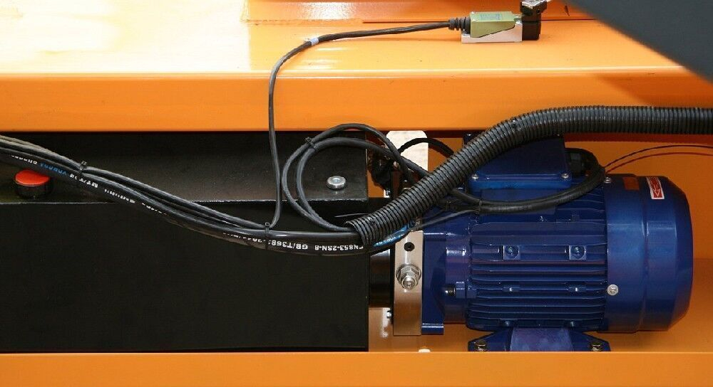 Подъемник ножничный несамоходный SJY-0.5-7 (220 V, 500 кг, высота подъема 7 м) SMART