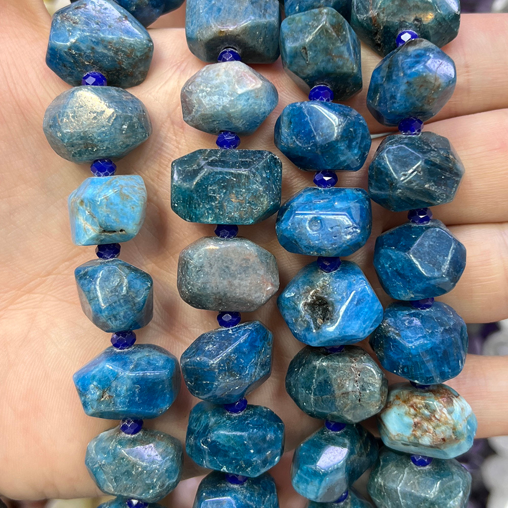 Апатит бусины 18х13 мм, крупная грань, нитка 38 см