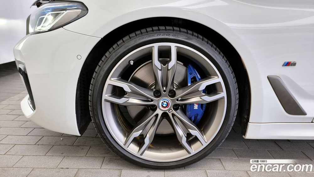 BMW 5 Series (G30) M550i xDrive (09.2022)